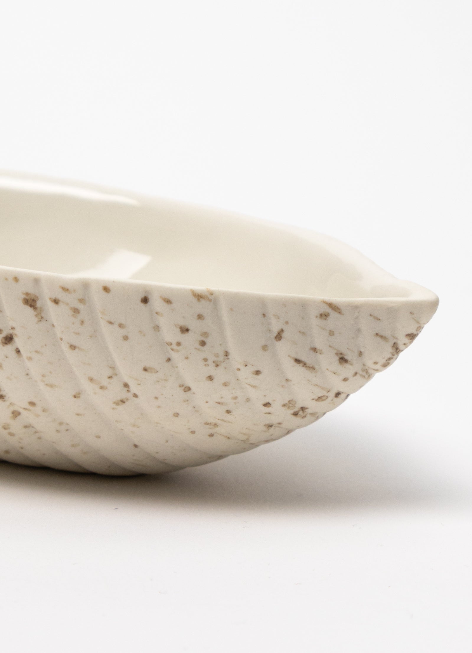 Small Seed Pod Dish - Natural