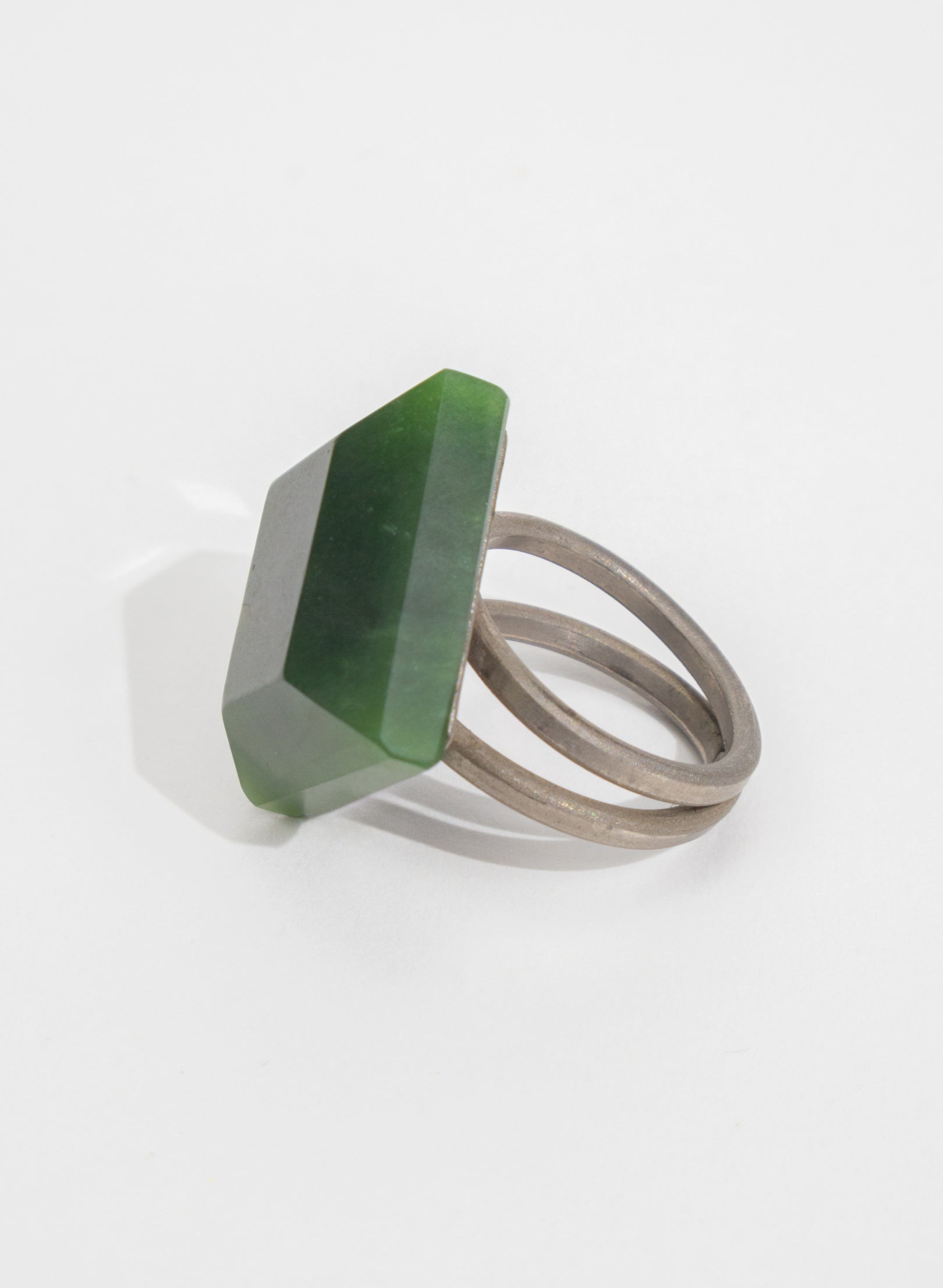 NZ Pounamu &amp; Titanium Ring