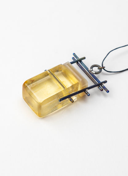 Mother of Pearl, NZ Kauri Gum Necklace