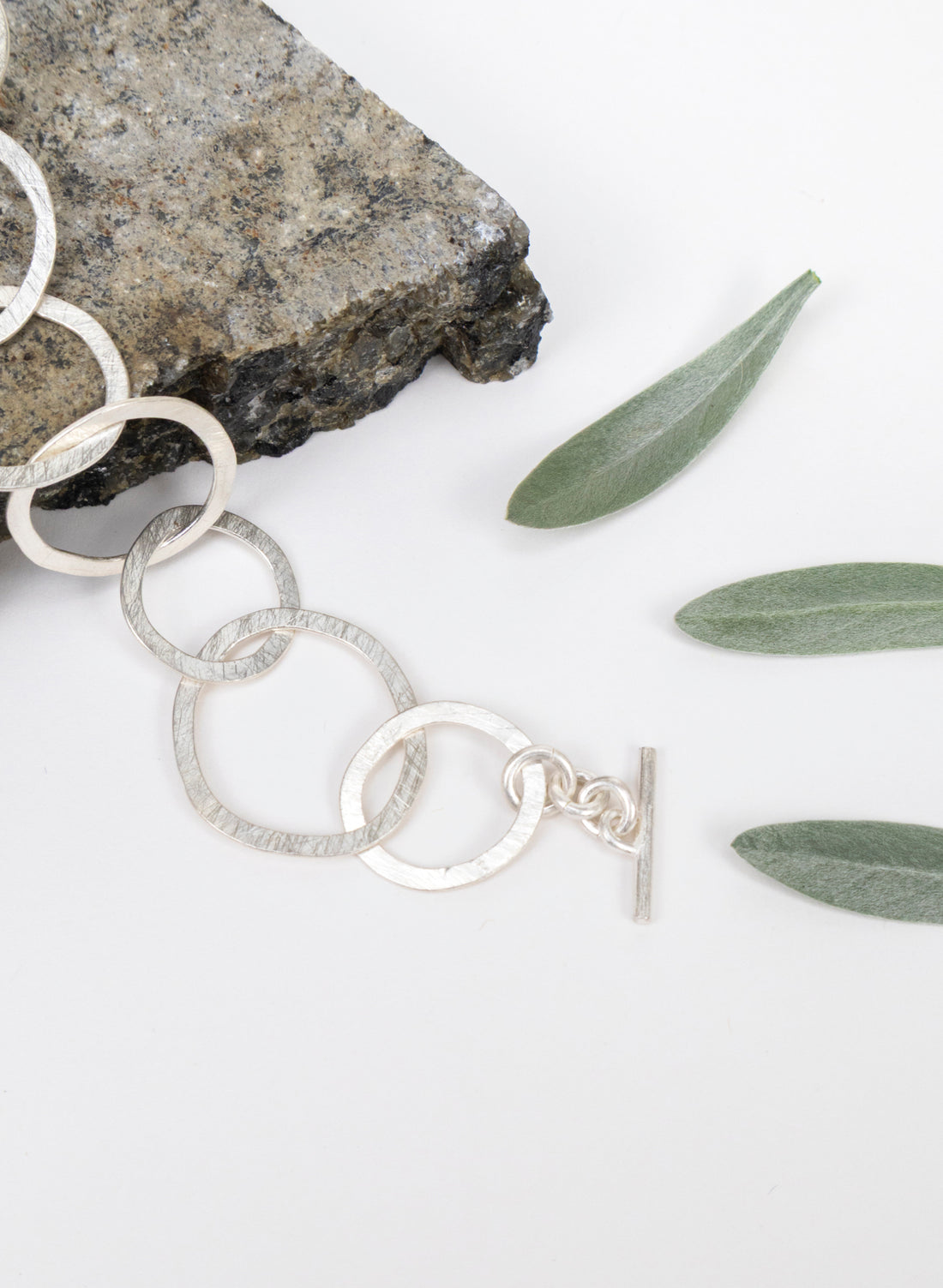 Round Small Link Bracelet