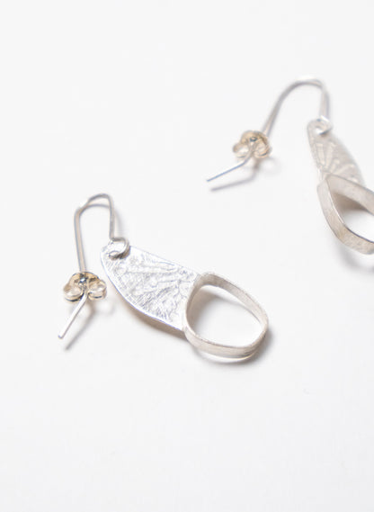Hollow Single Pebble Earrings