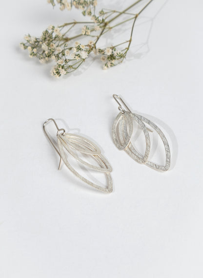 Swinging Point Earring - Sterling Silver