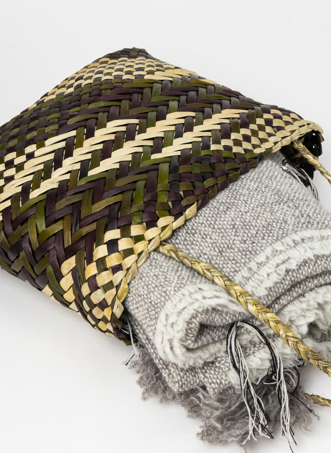 Kete - Black, Green and Natural