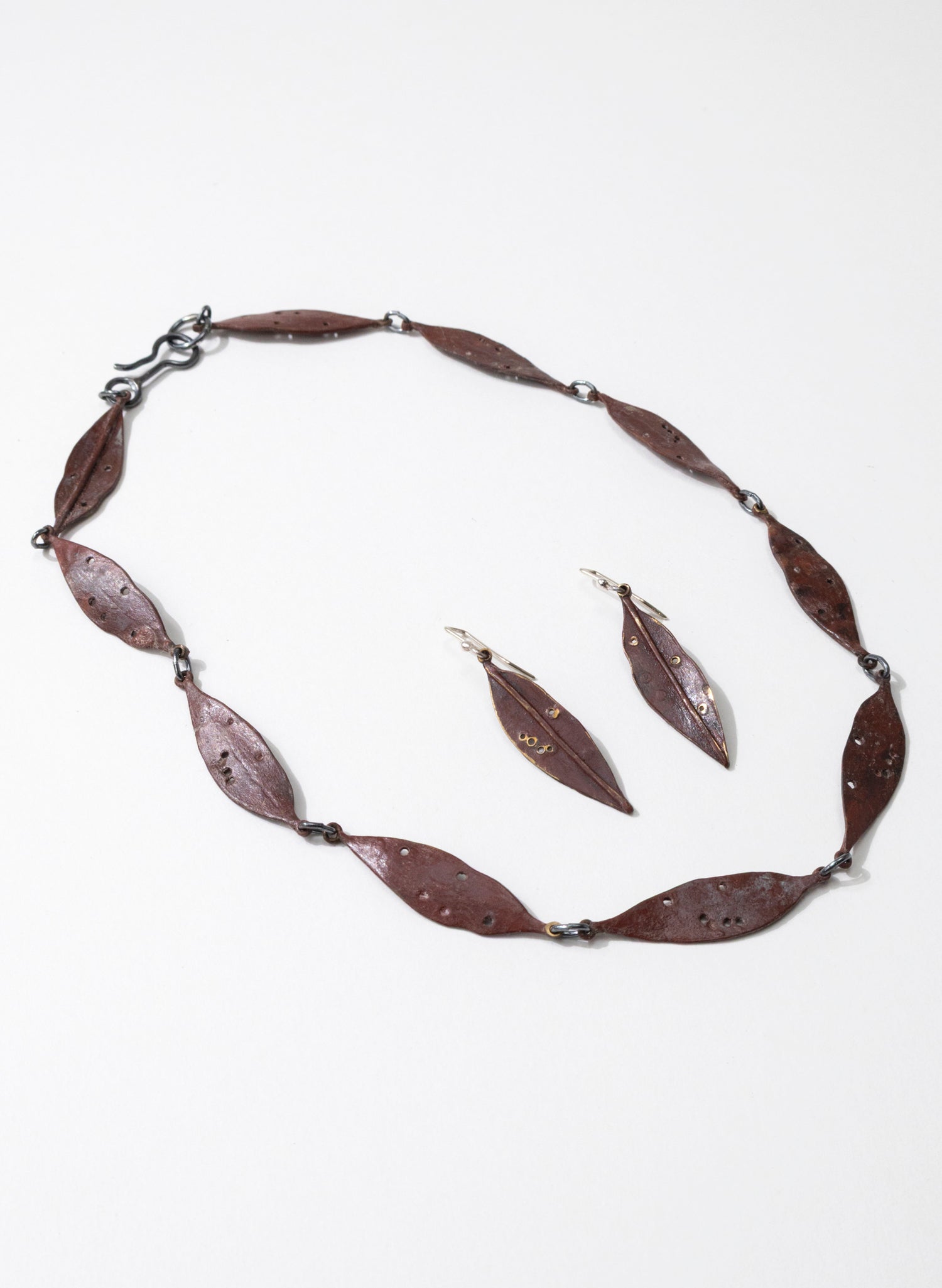 Pōhutukawa Leaf Necklace