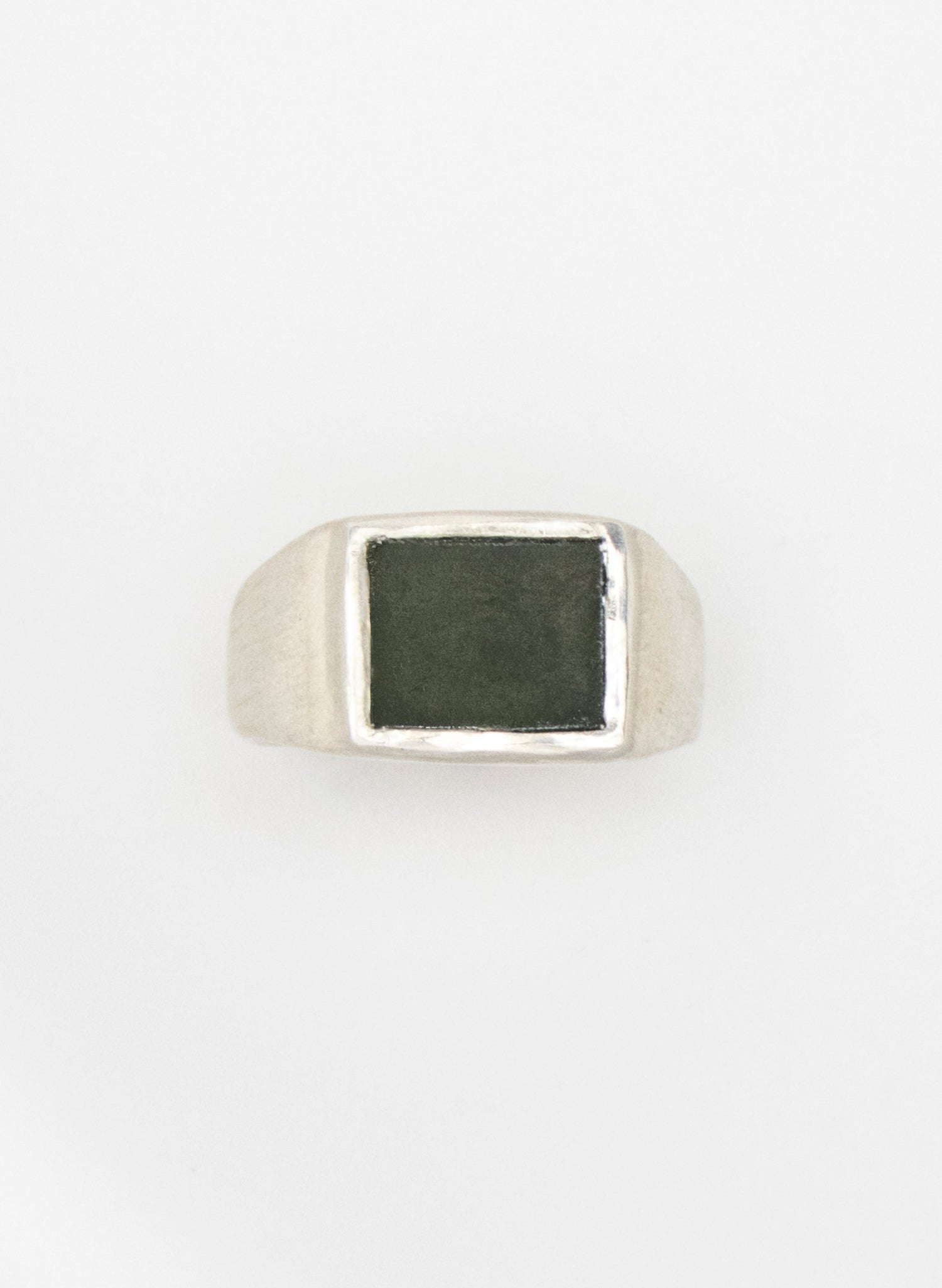 Horoeka Signet Ring