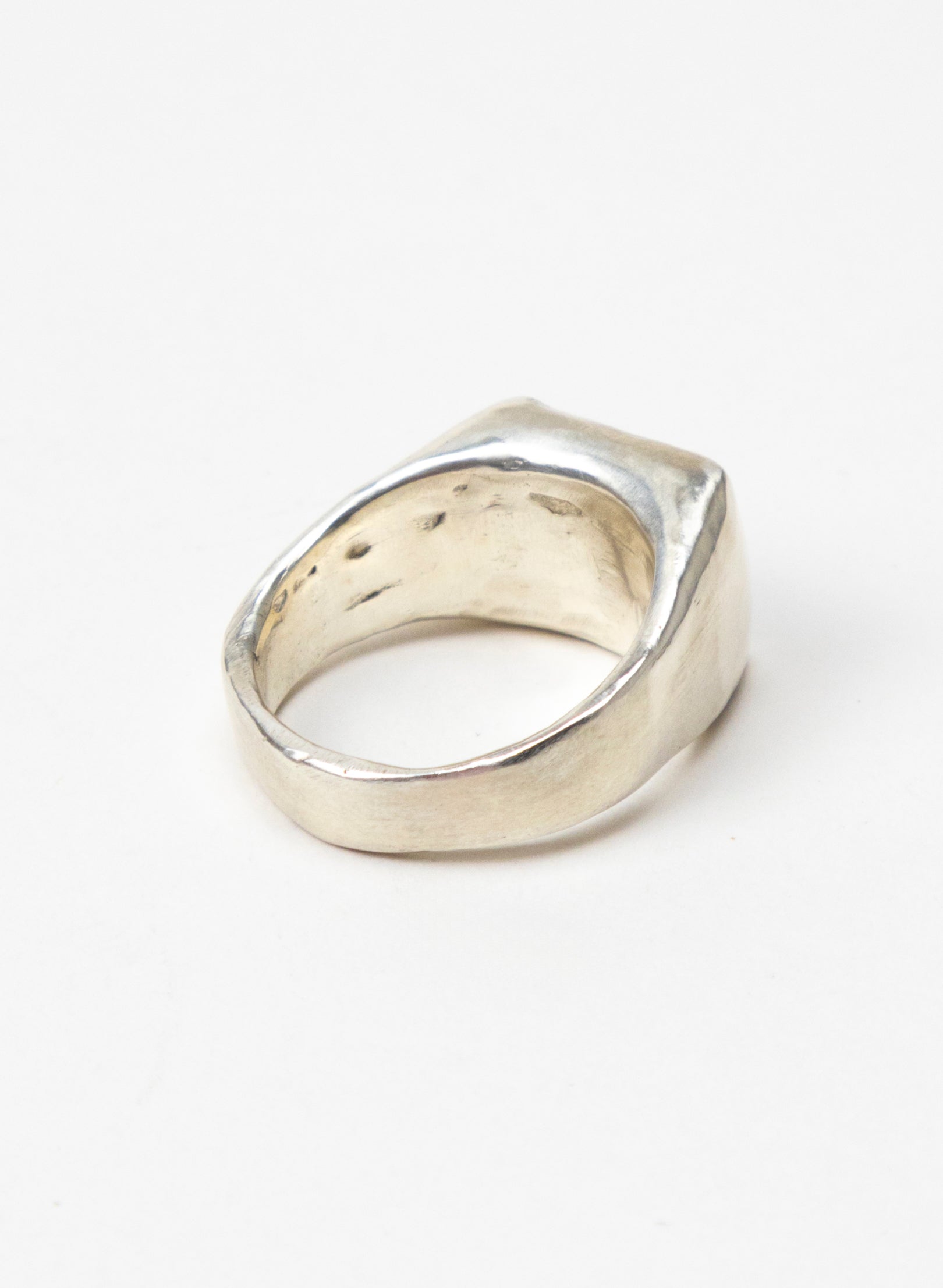 Horoeka Signet Ring