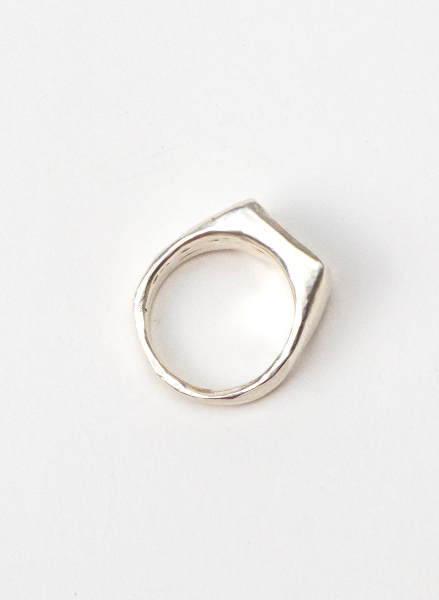 Horoeka Signet Ring