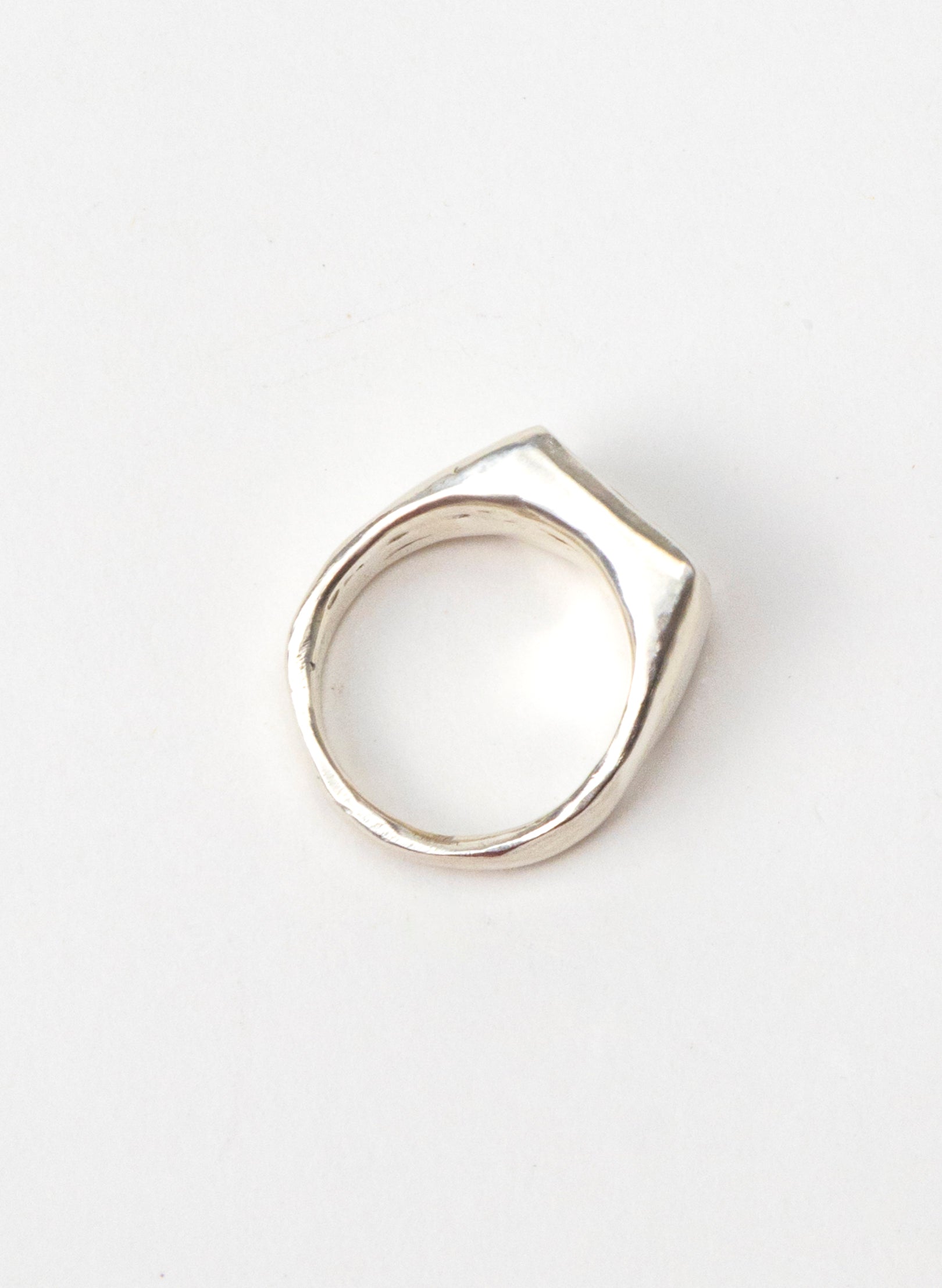 Horoeka Signet Ring