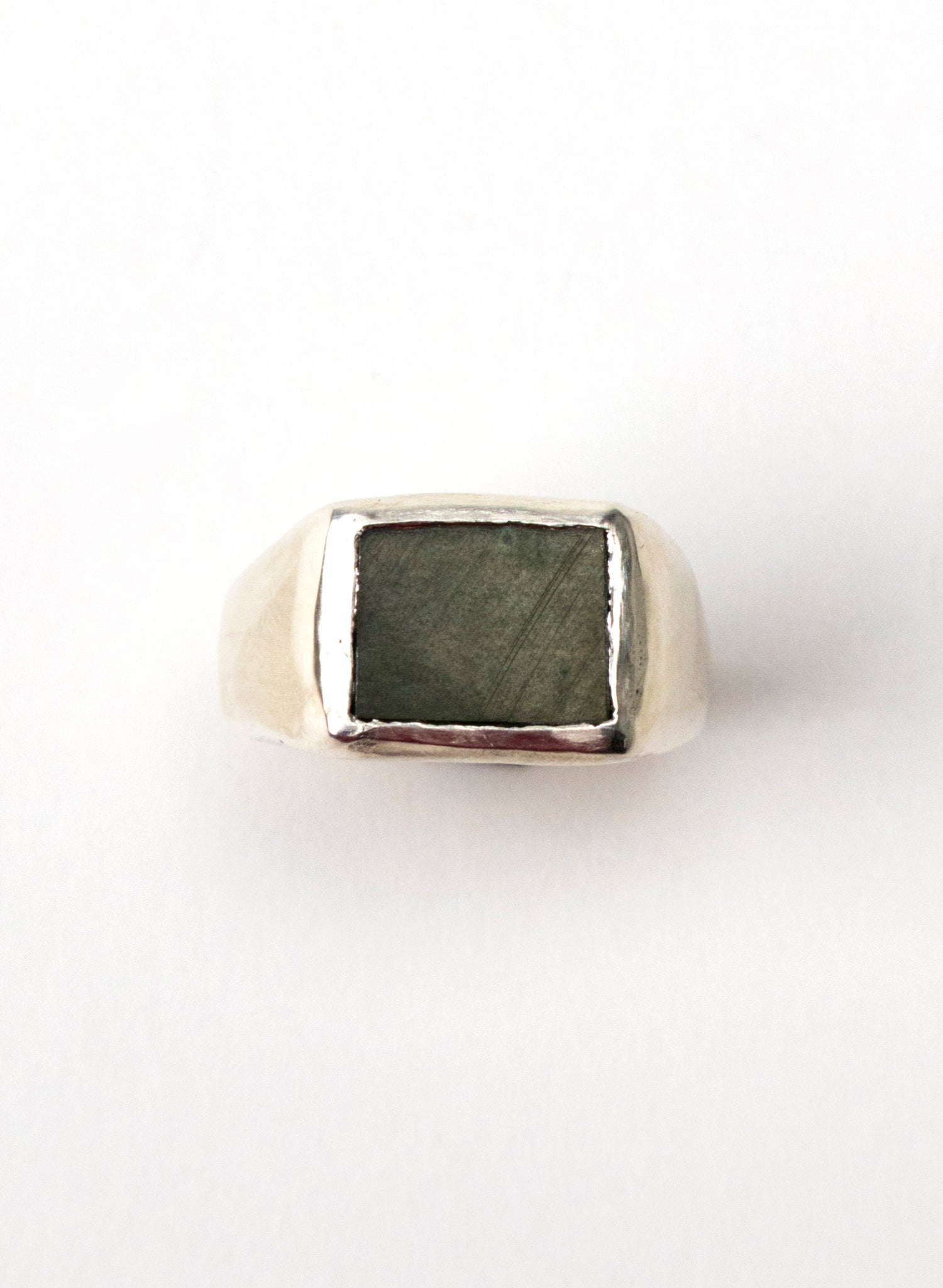 Horoeka Signet Ring