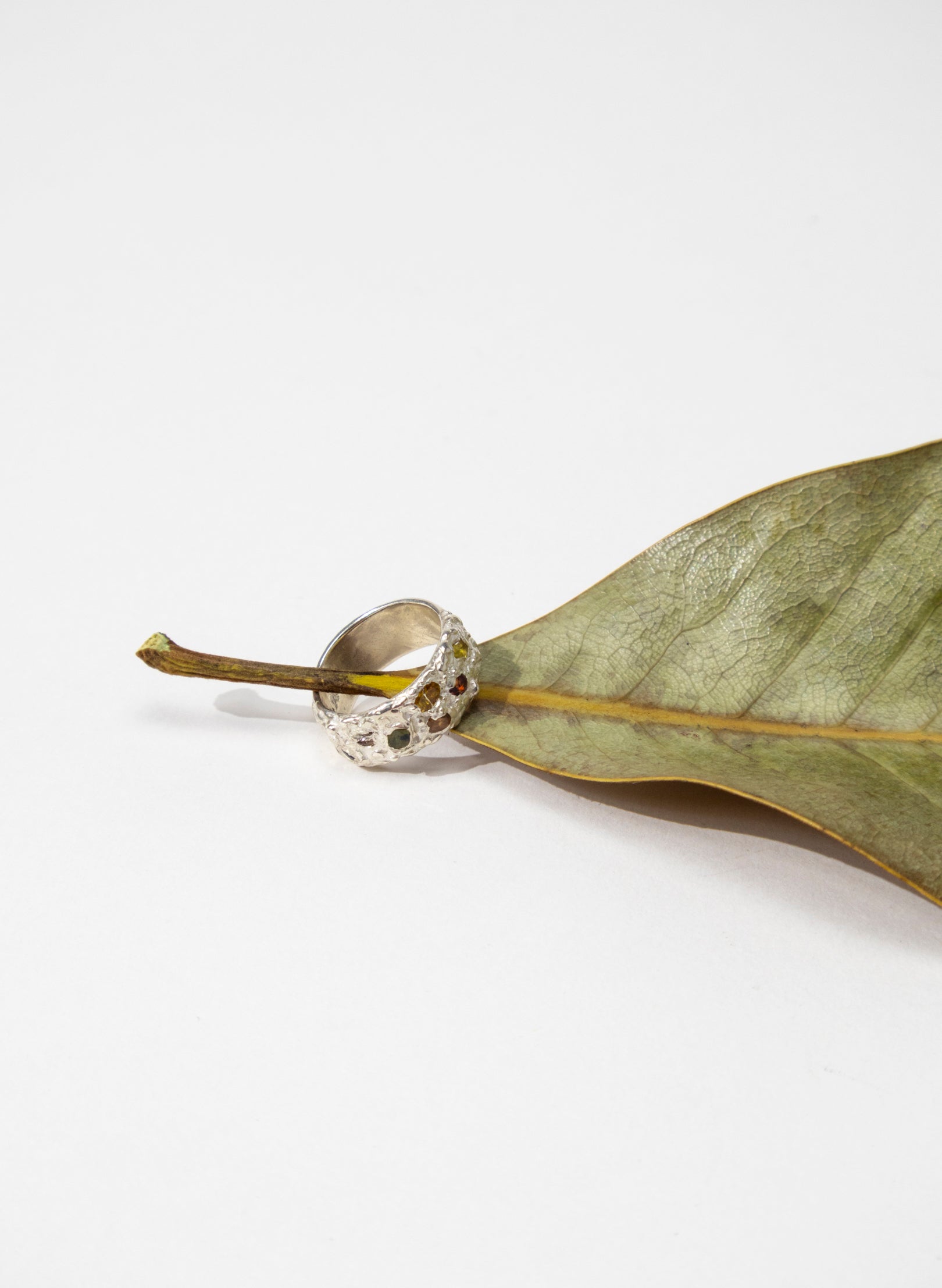 Fluid Sapphire Ring