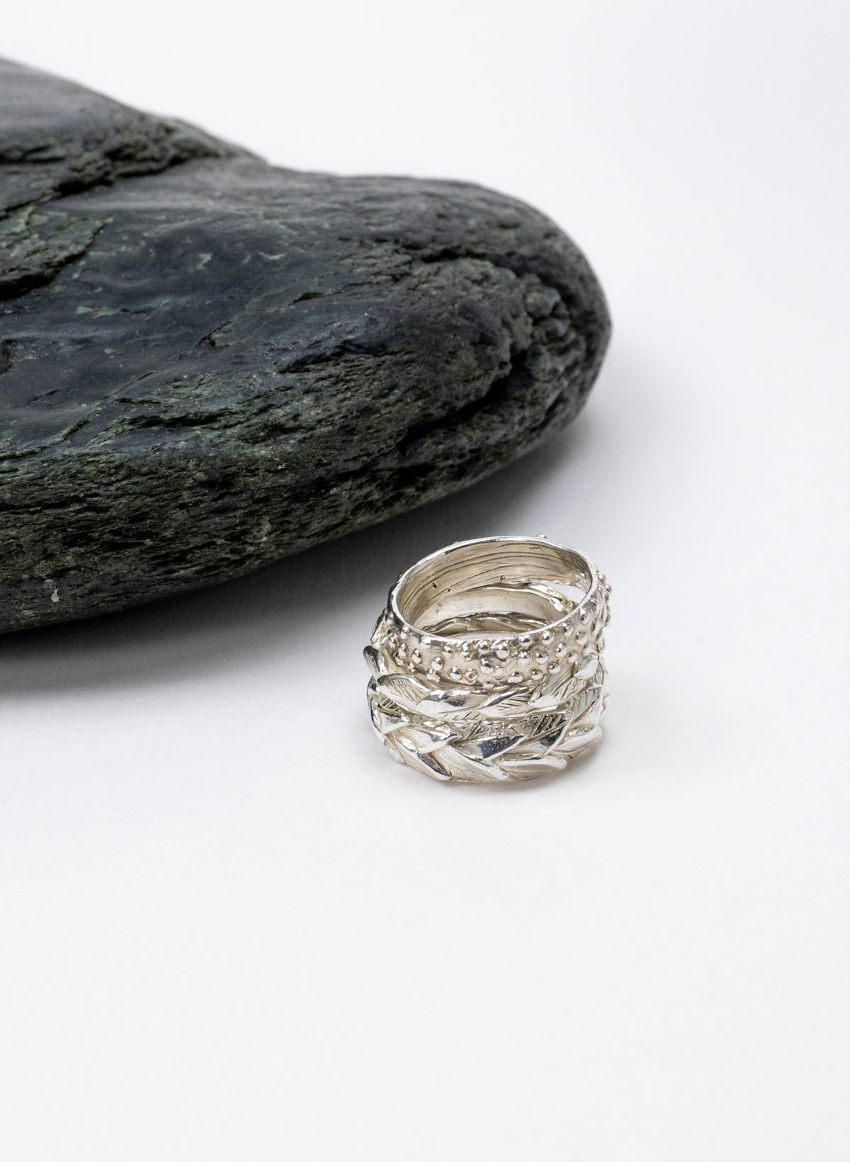 Reveal Leaf Ring