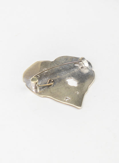 Kawakawa brooch