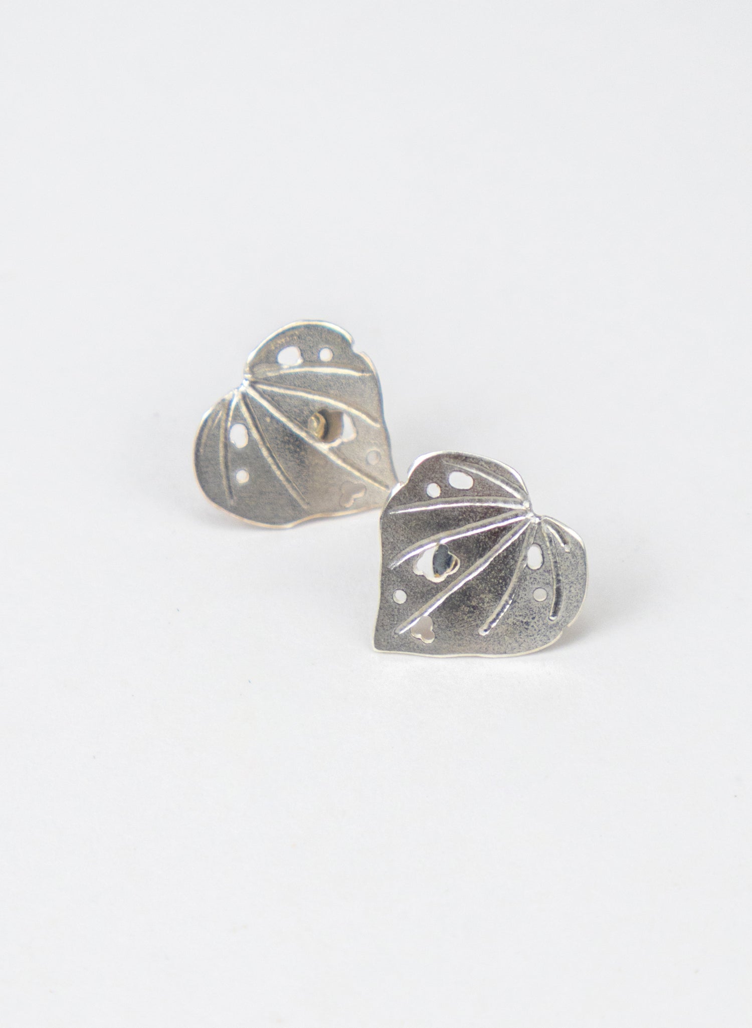 Kawakawa Studs