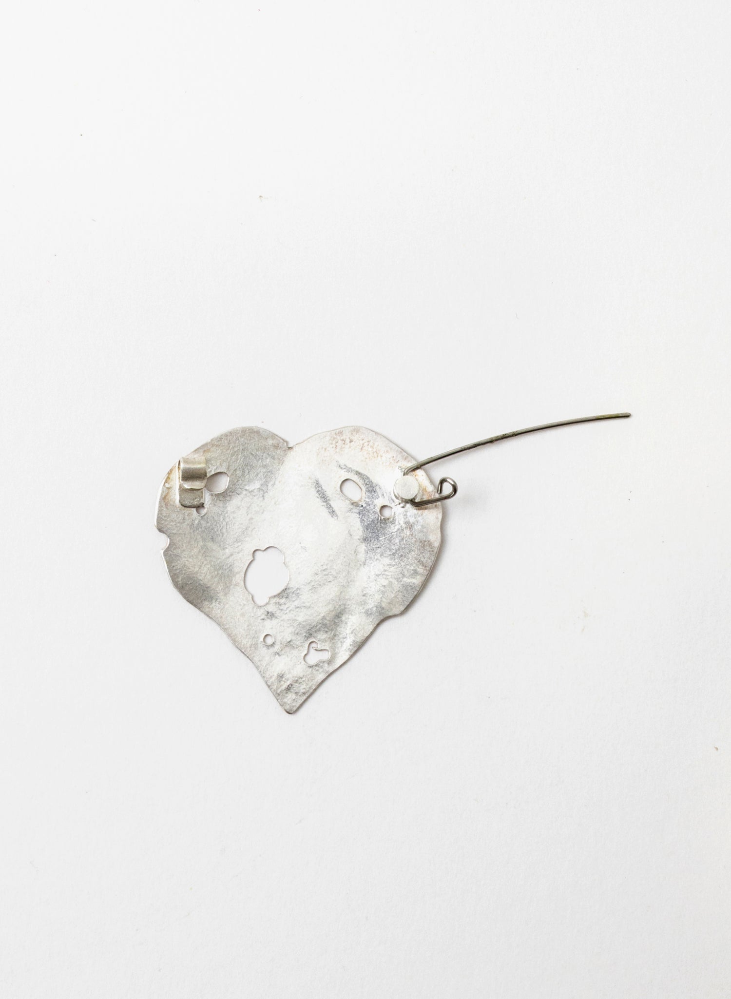 Kawakawa brooch