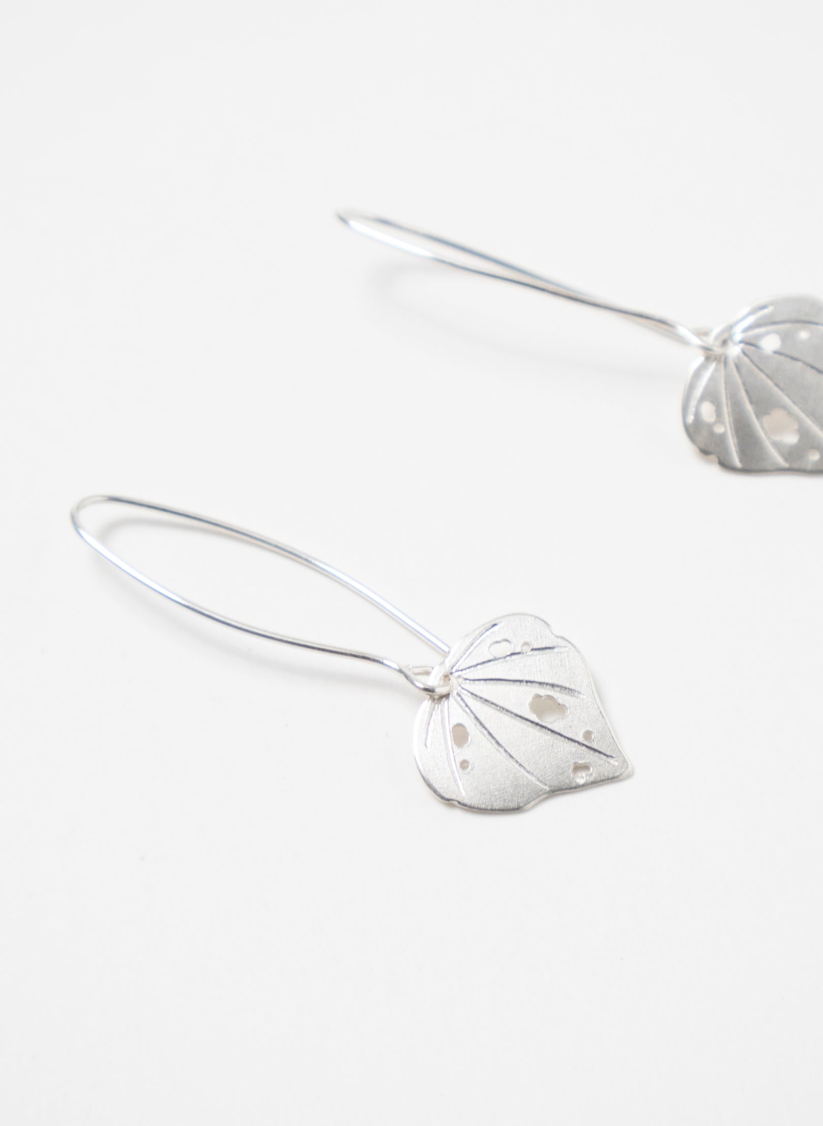 Kawakawa - Small Long Dangles