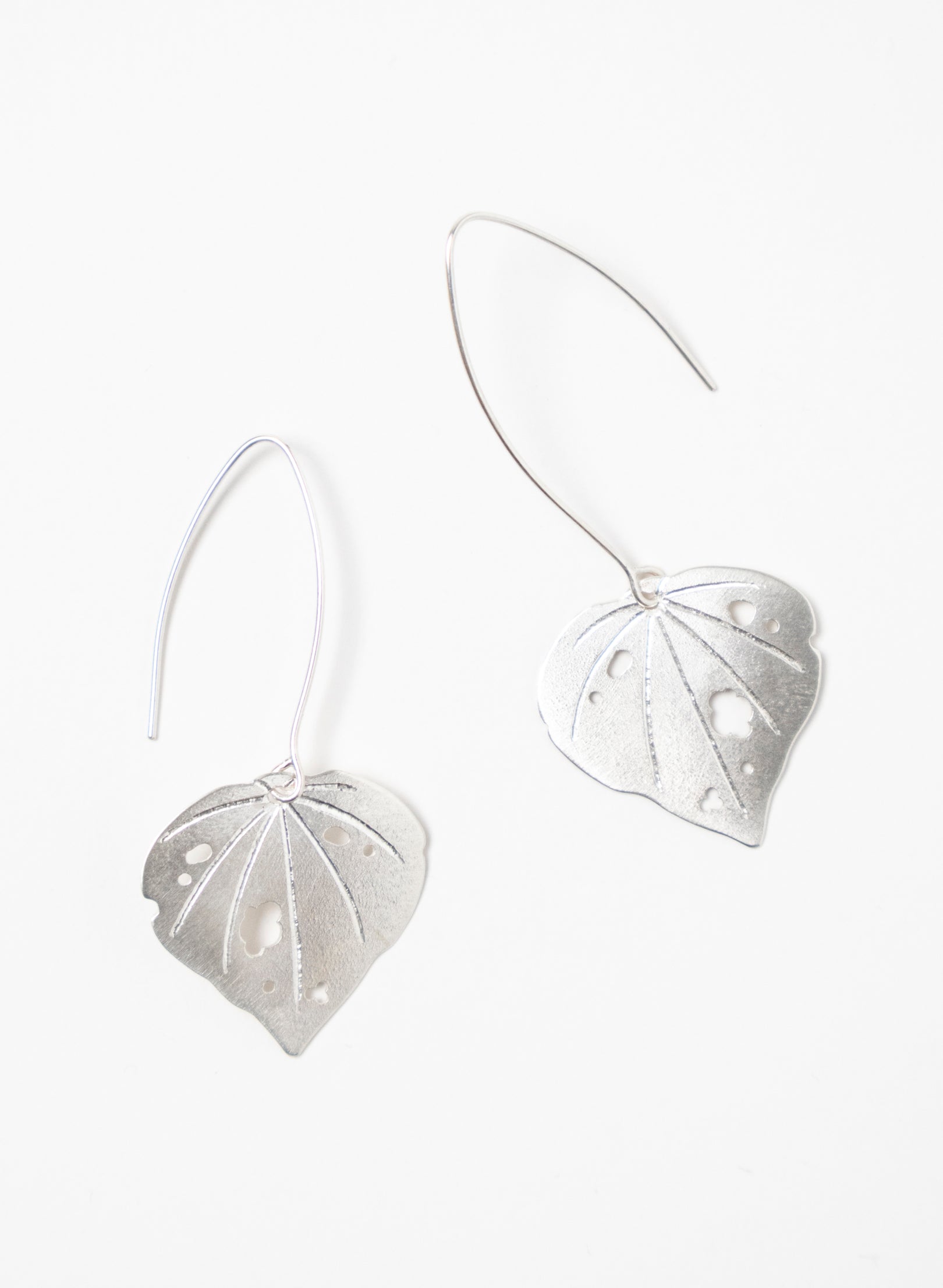 Kawakawa - Large Long Dangles