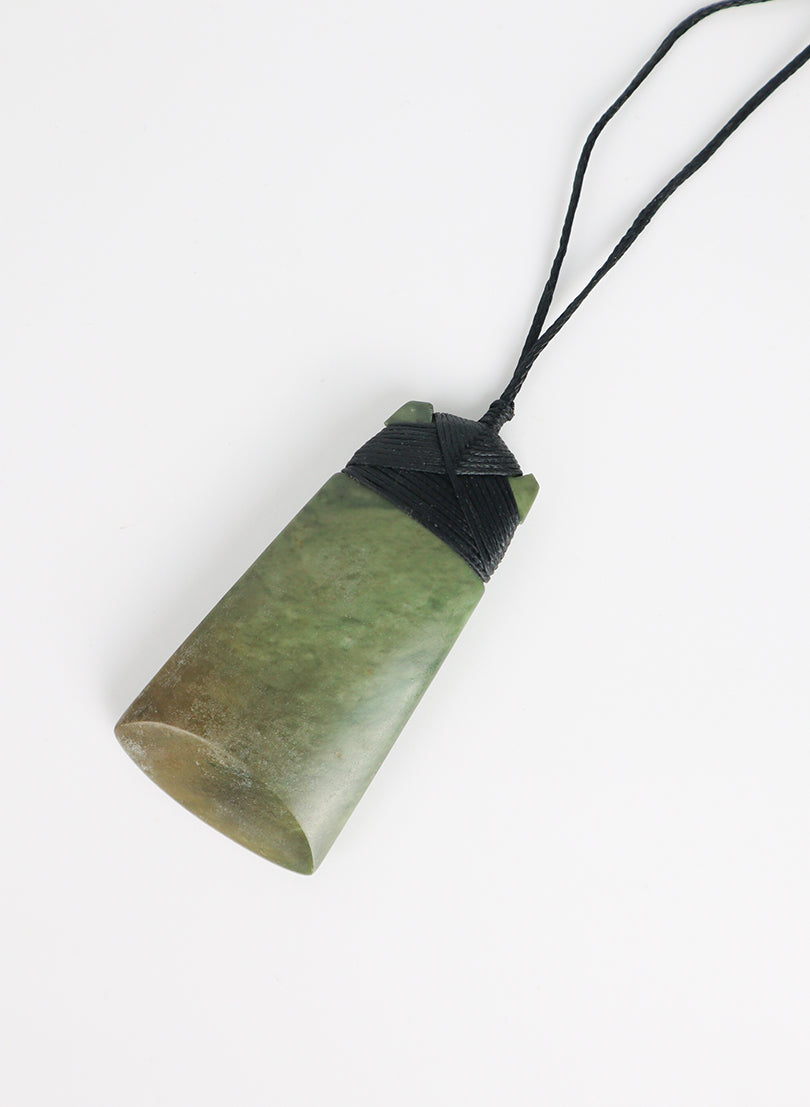 Bound Pounamu Toki