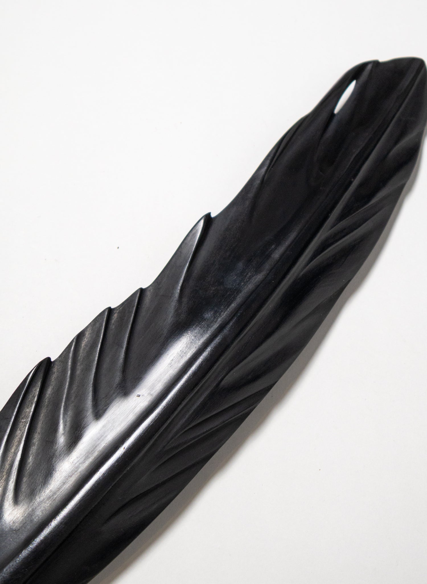Tūī Feather Swamp Kauri 645mm