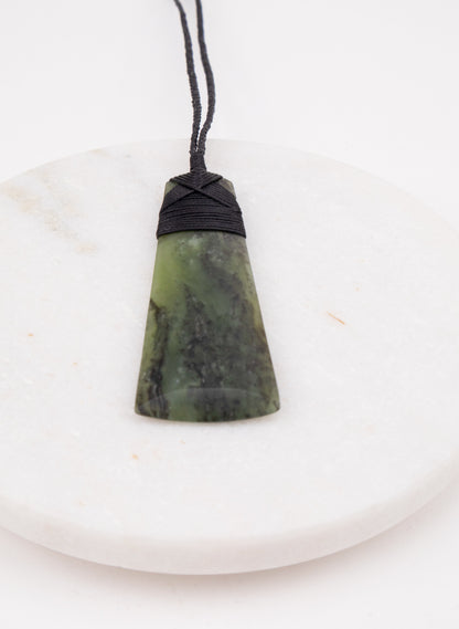 Bound Pounamu Toki