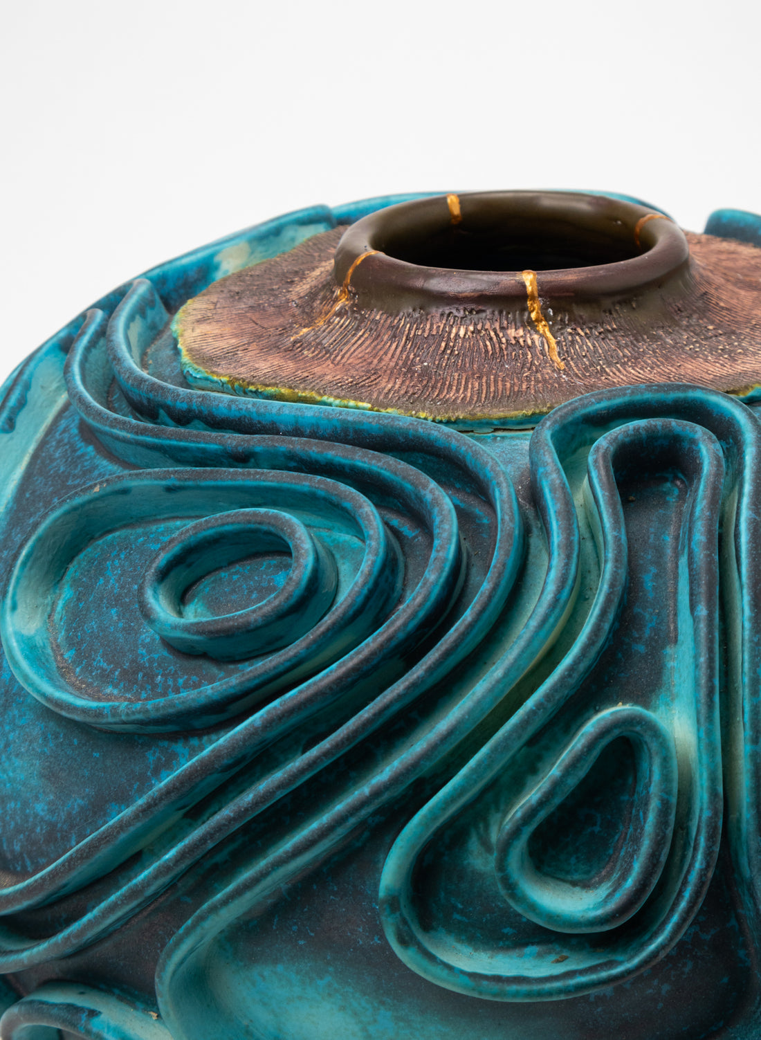 Isobar Series Vase with Gold