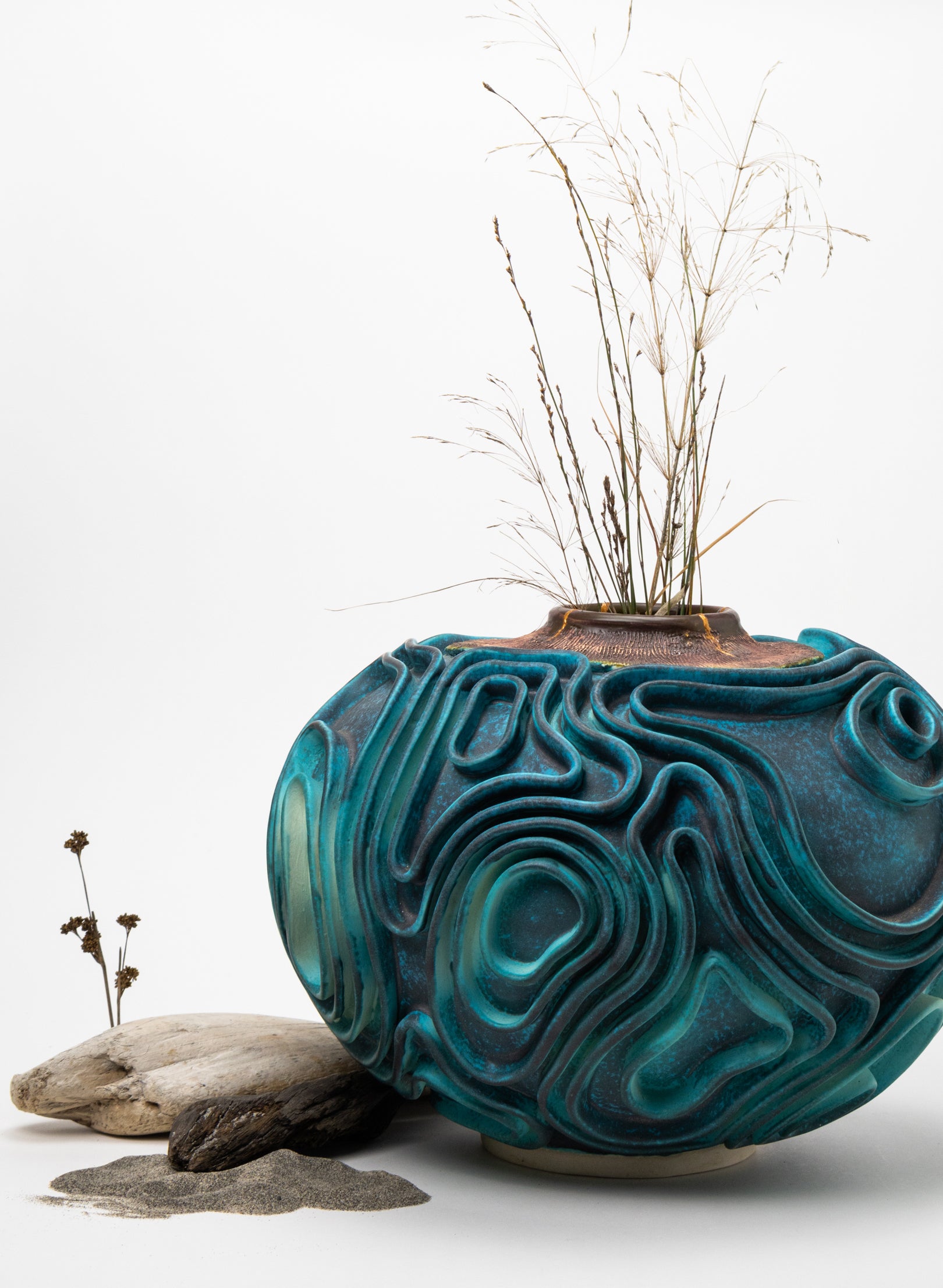 Isobar Series Vase with Gold