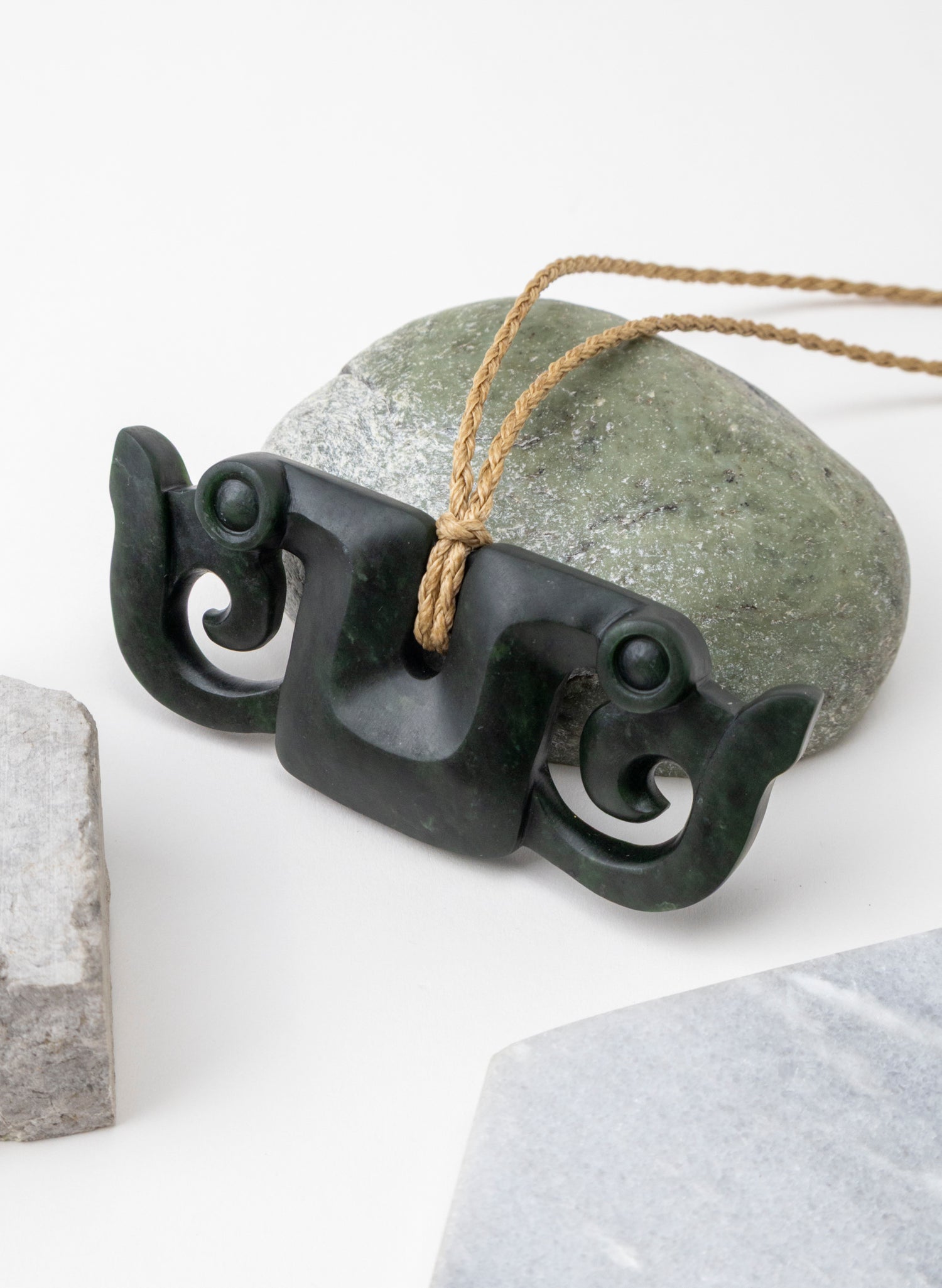 Pounamu Pekapeka