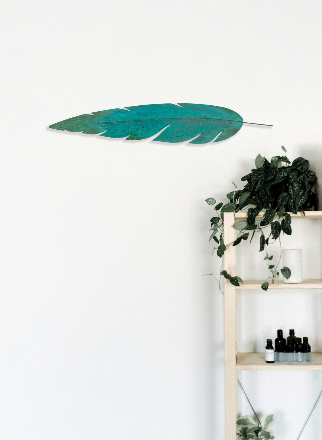 Large Straight Leaf