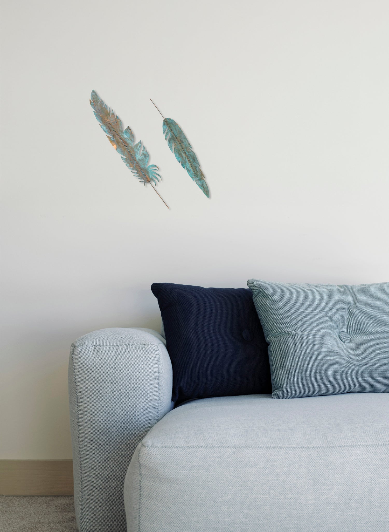 Medium Wispy Feather 