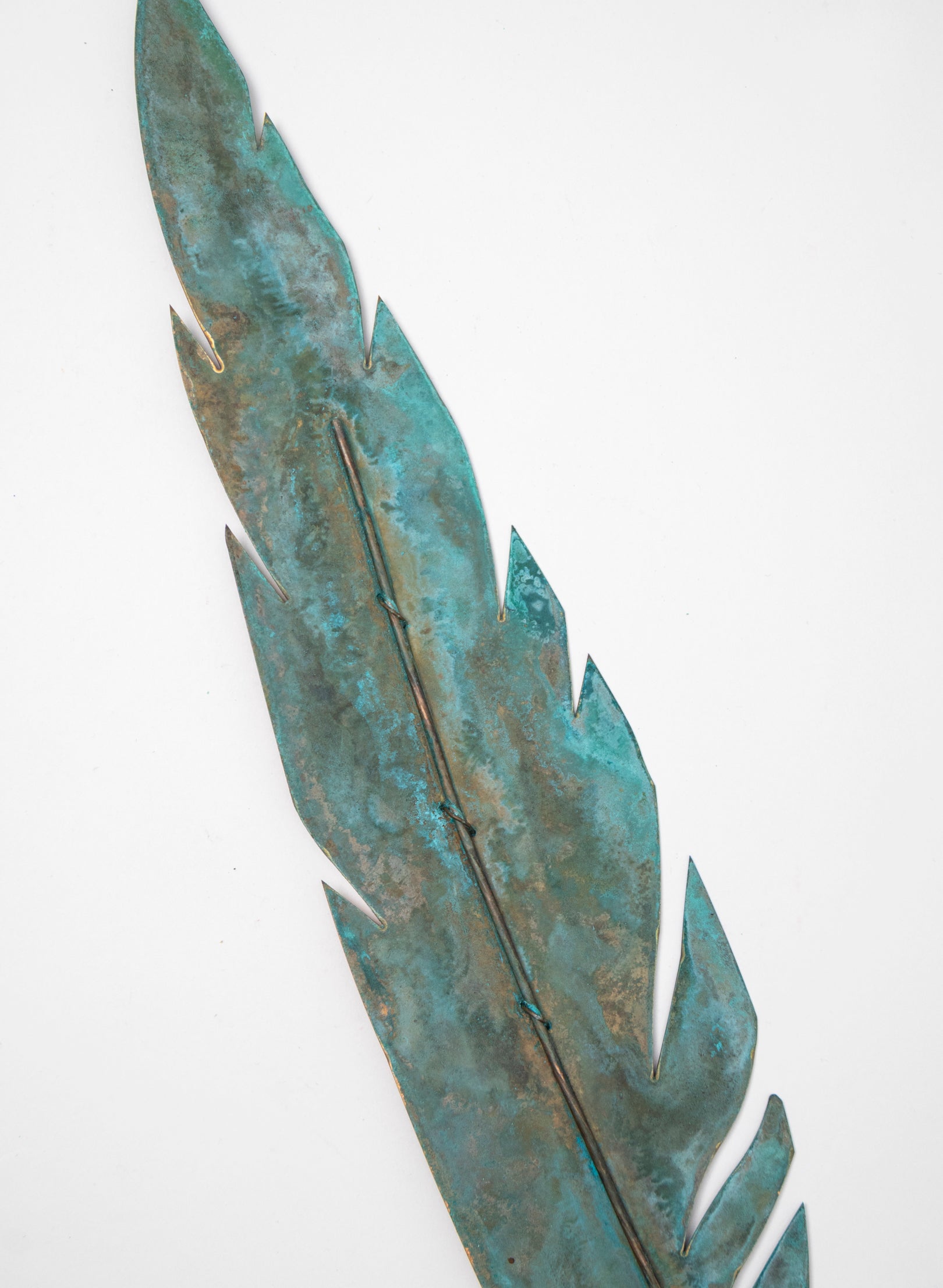 Medium Straight Feather 