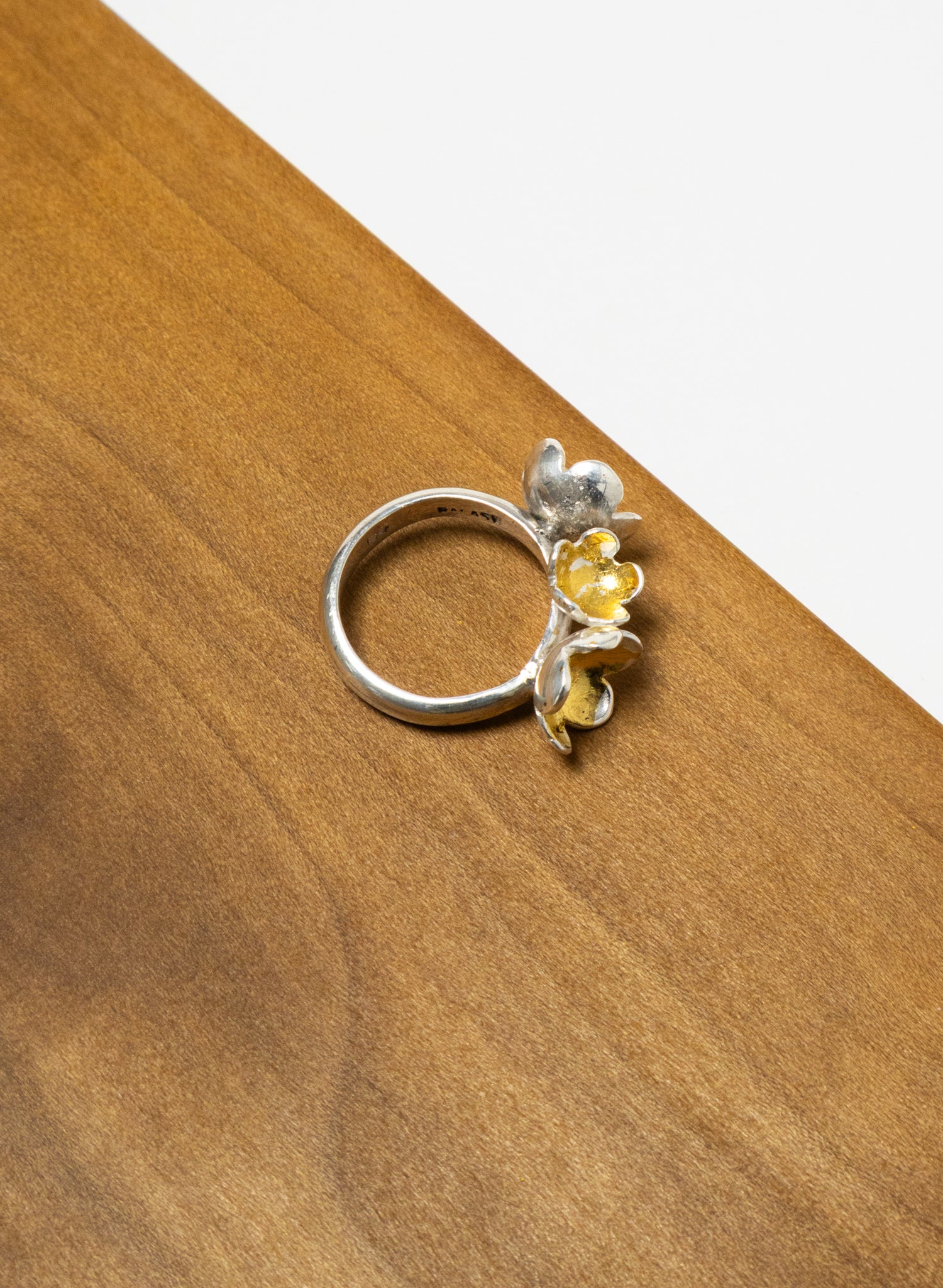 Buttercup Three Ring
