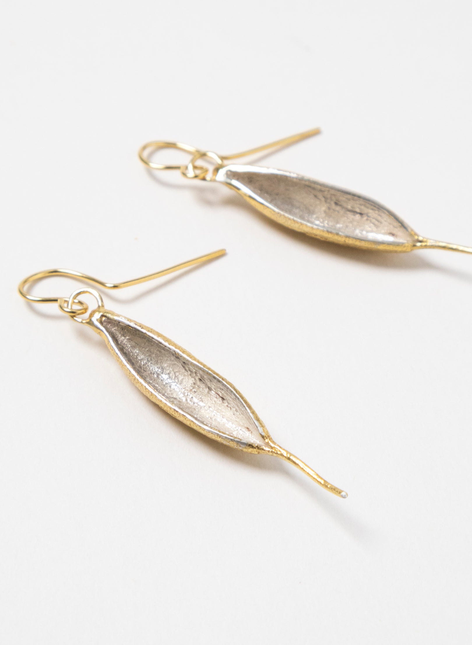 Rewarewa Earrings - Gold &amp; Silver
