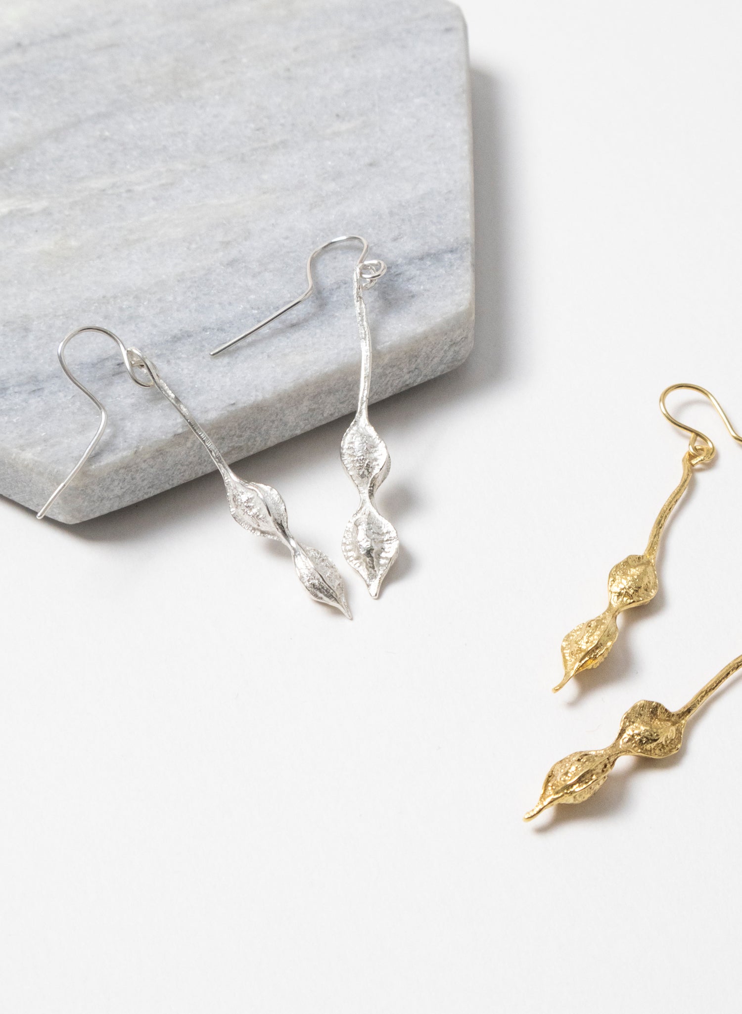Kōwhai Seed Earrings - Silver