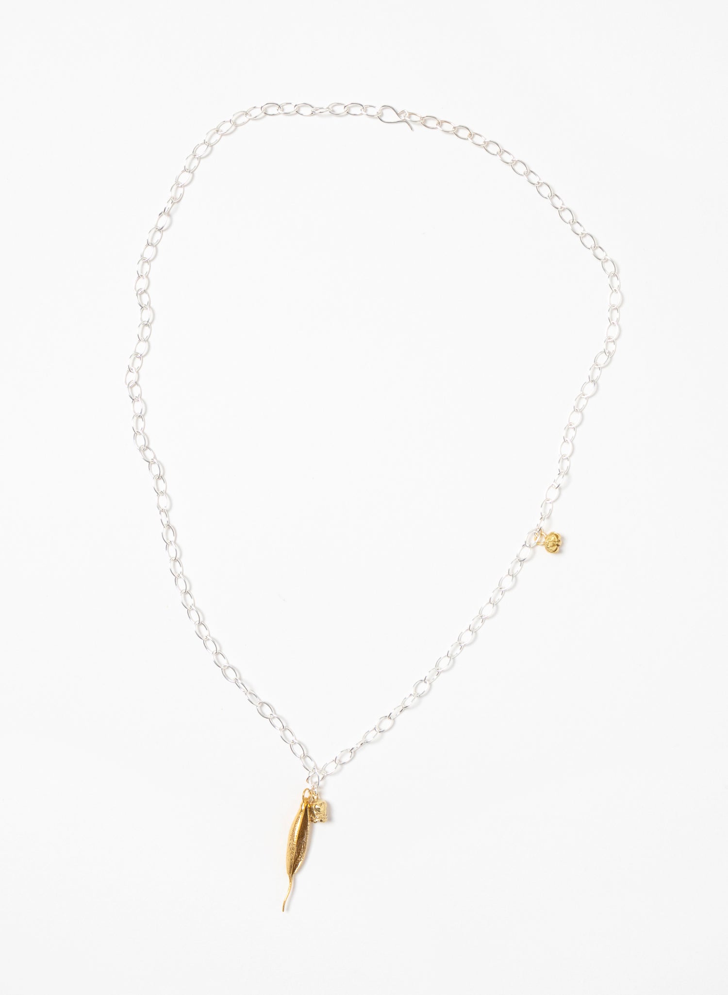 Rewarewa, Mānuka &amp; Rātā Necklace - Gold