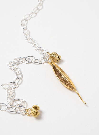 Rewarewa, Mānuka &amp; Rātā Necklace - Gold