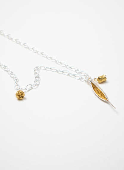 Rewarewa and Rata Necklace
