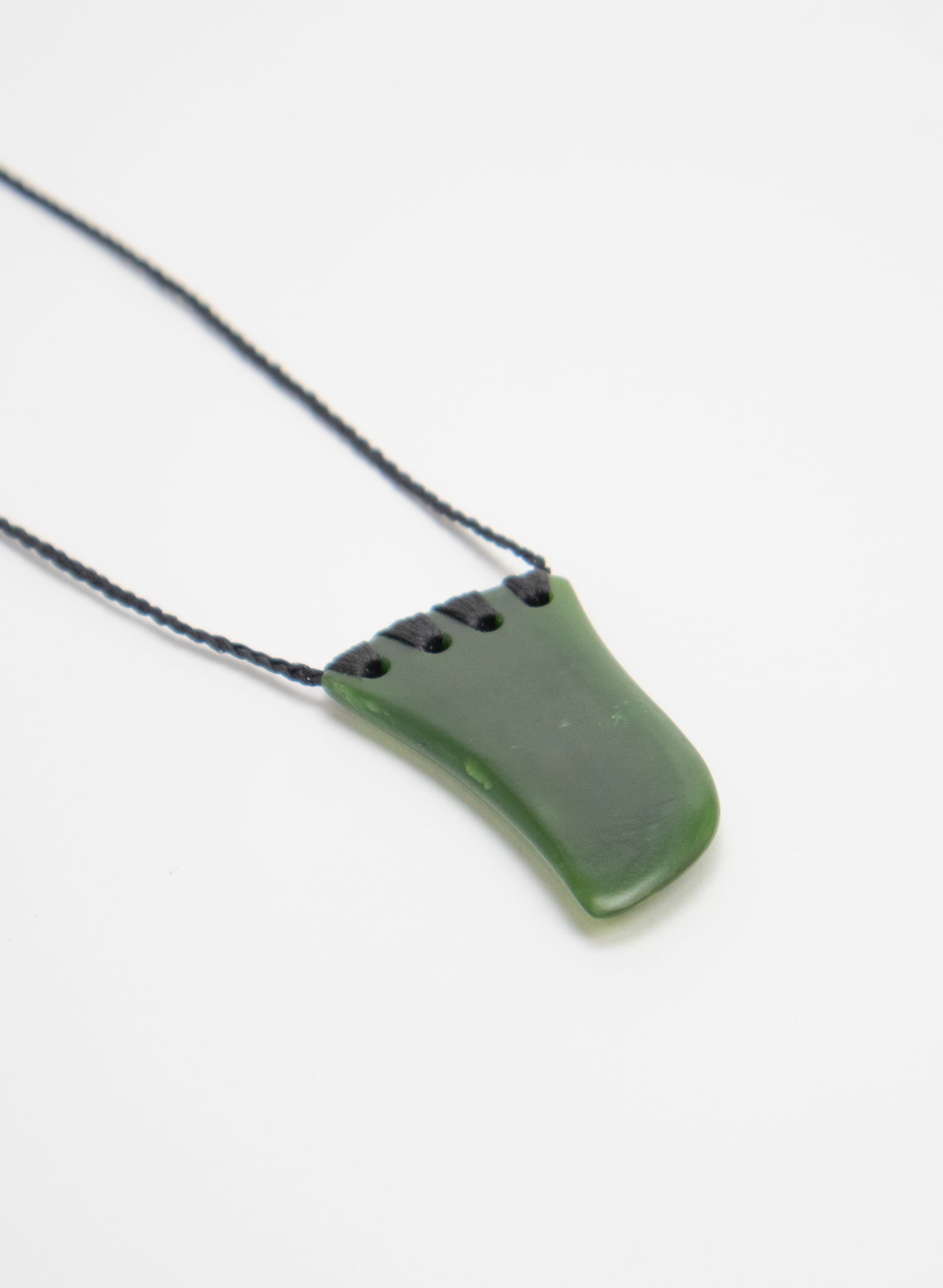 Pounamu Niho Pendant