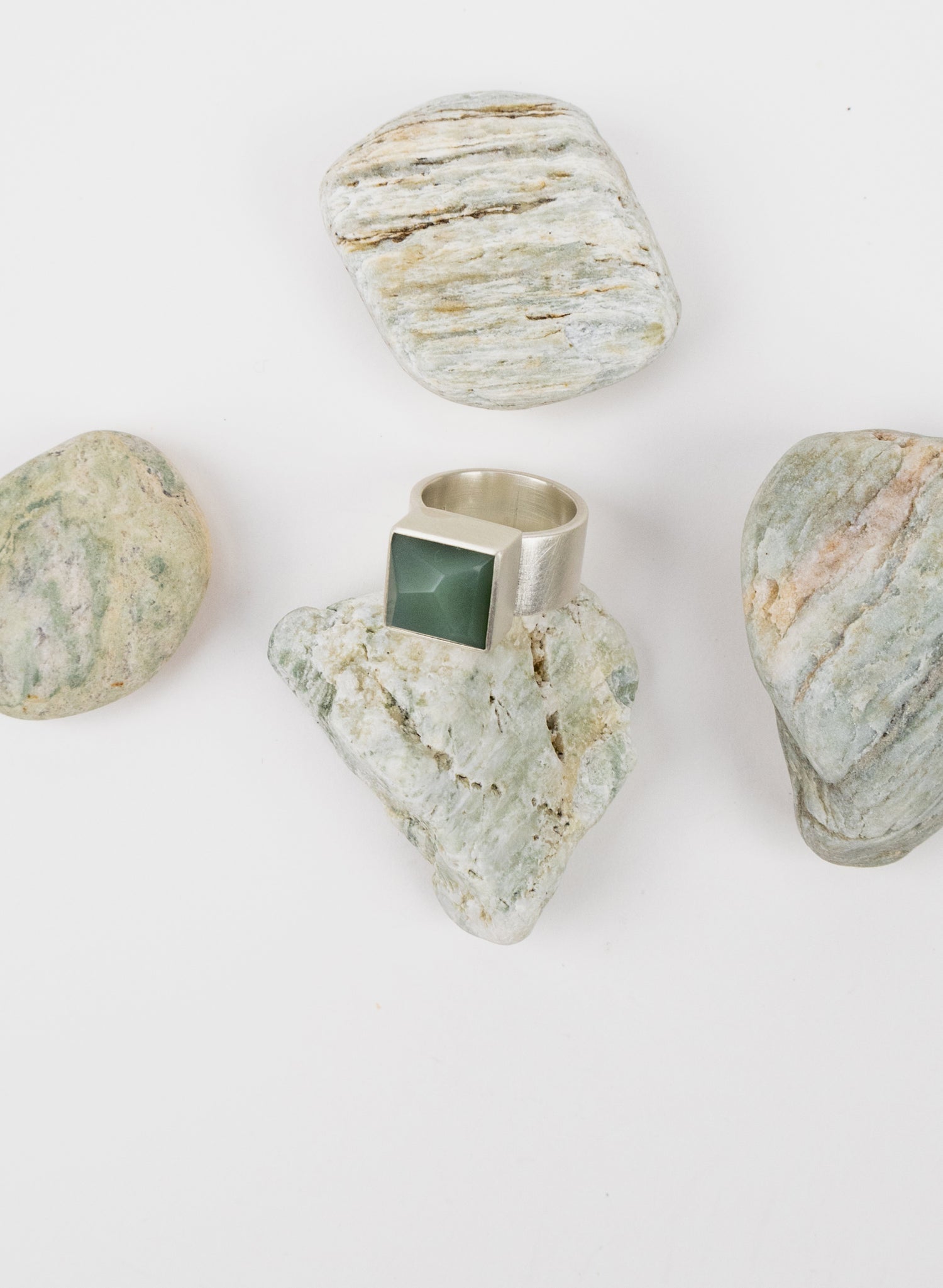 Siberia Nephrite Jade Ring