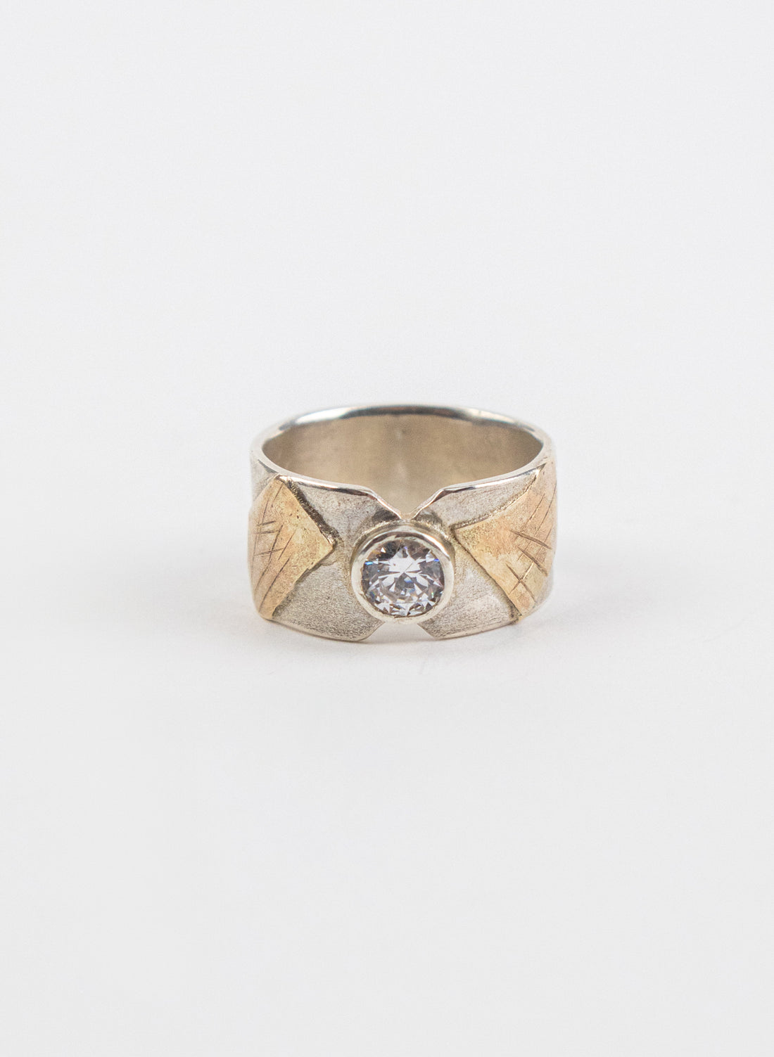 V Cut Ring - Square