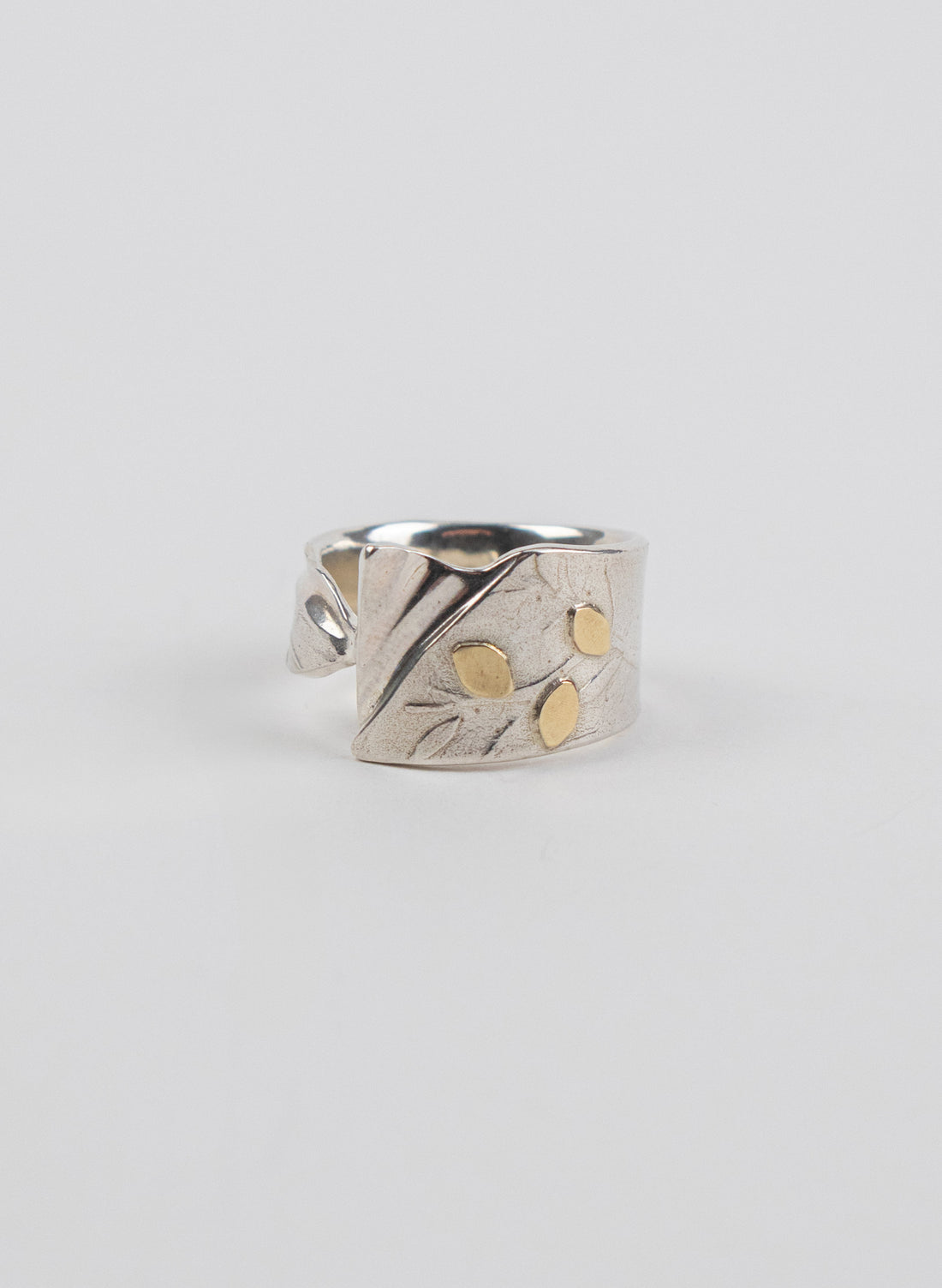 Kimono Leaf Ring