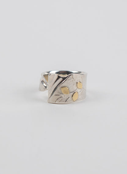 Kimono Leaf Ring