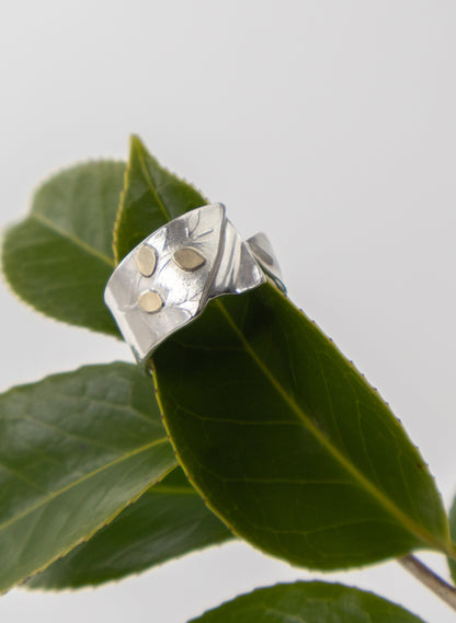 Kimono Leaf Ring