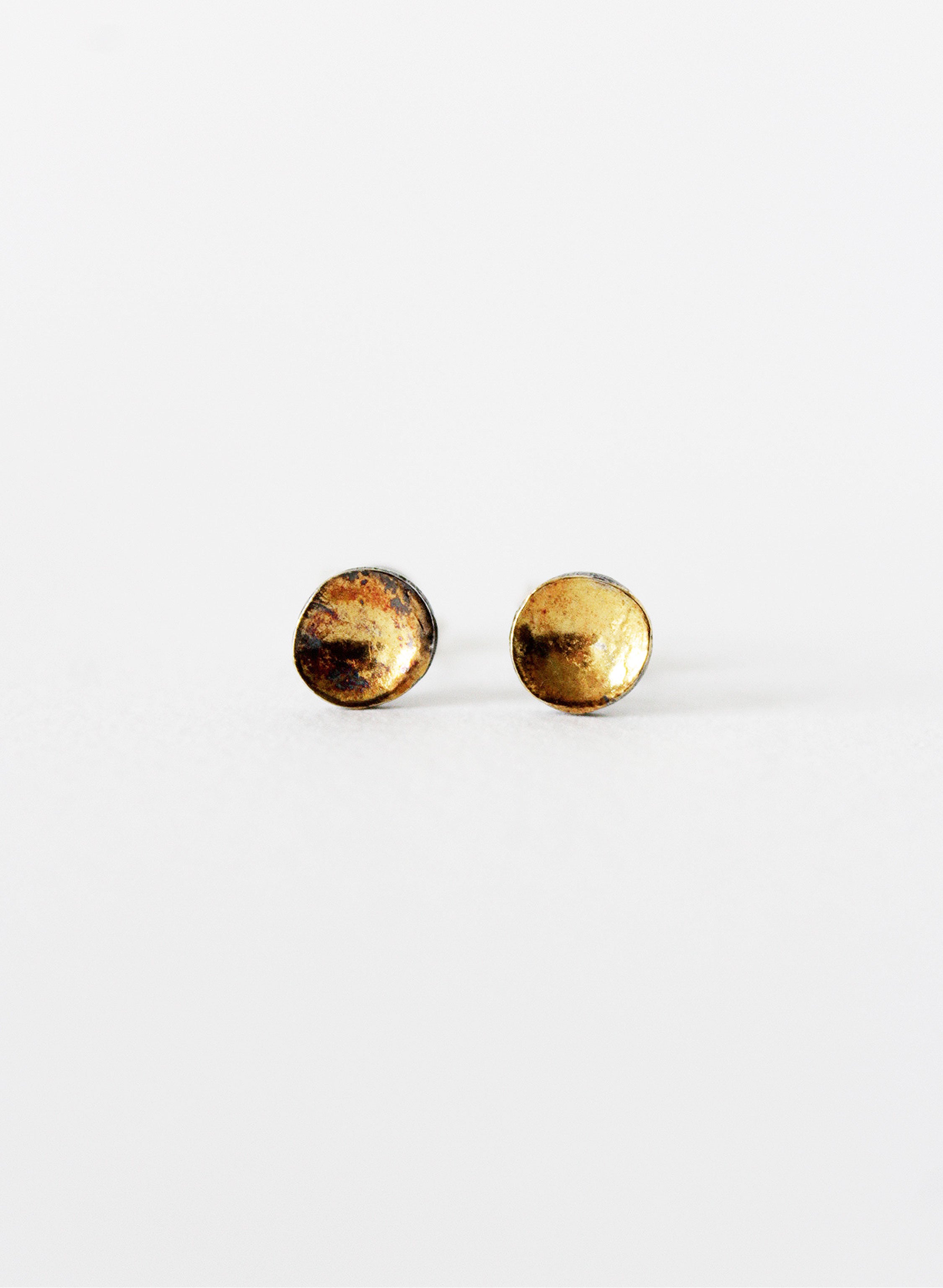 Concave Dot Earrings