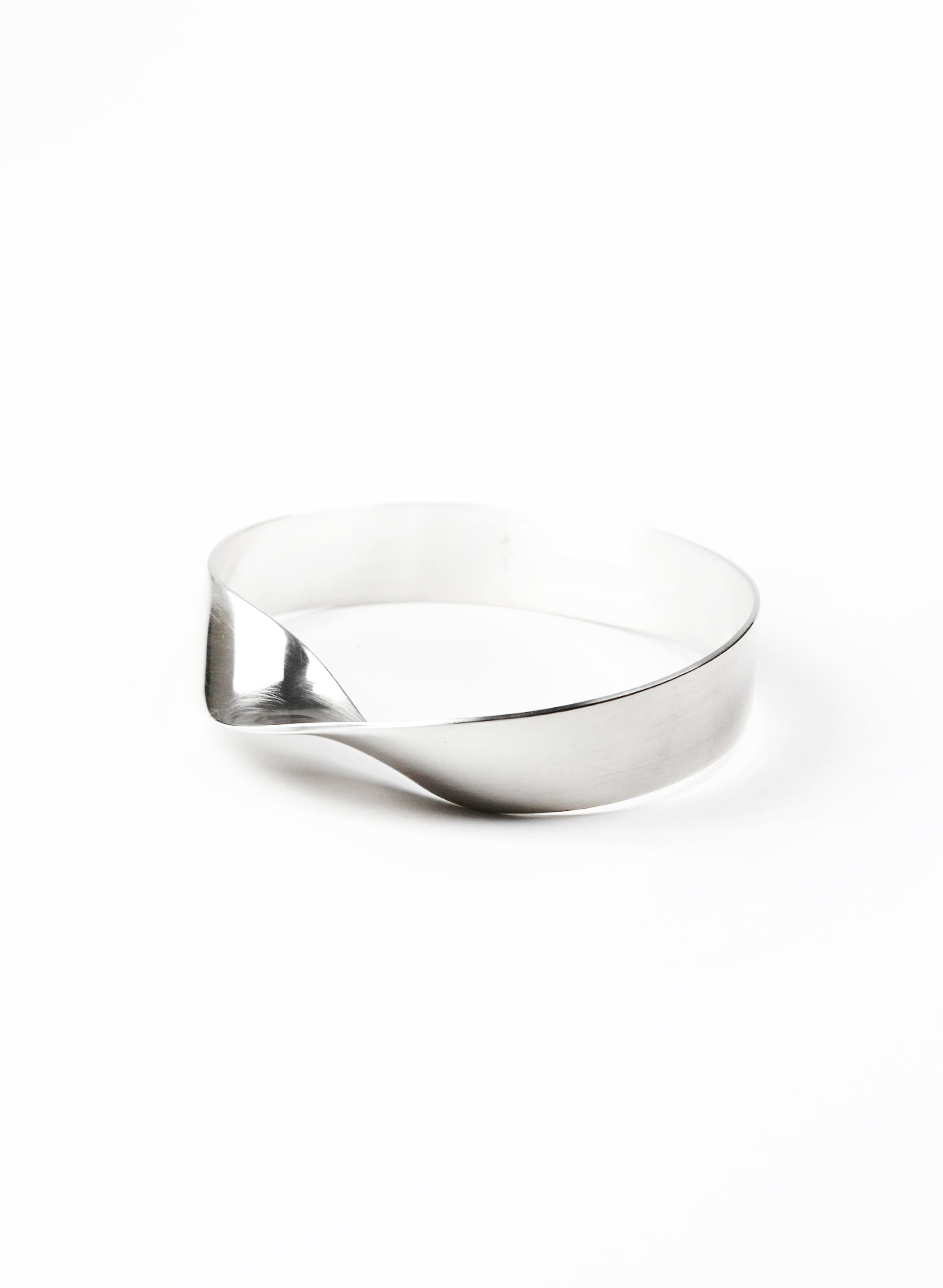 Mobius Bangle - Sterling Silver