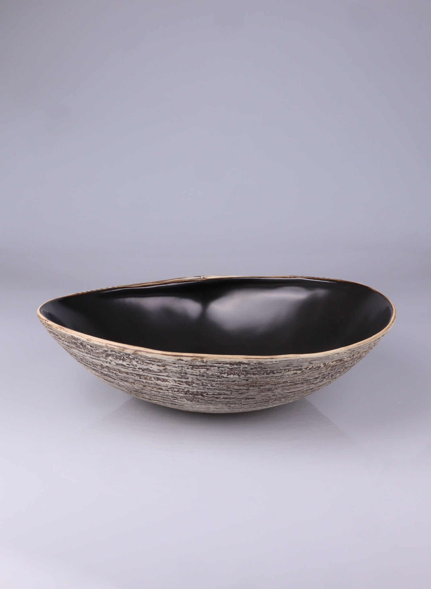 Shell Salad Bowl Black