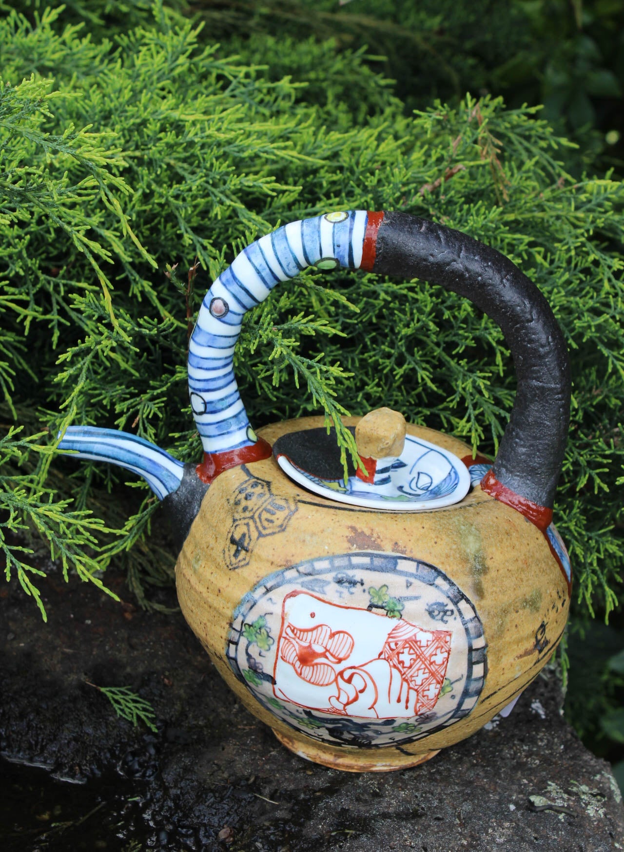 Yobitsugi Style Large Teapot