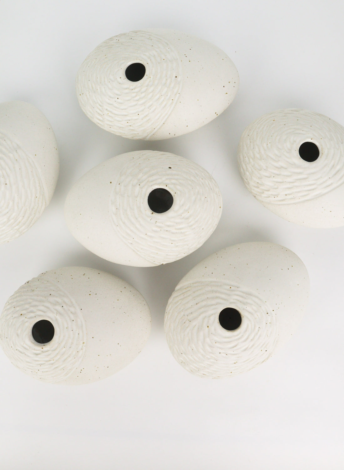 Forage Ceramic Vase Creamy White Oval Egg