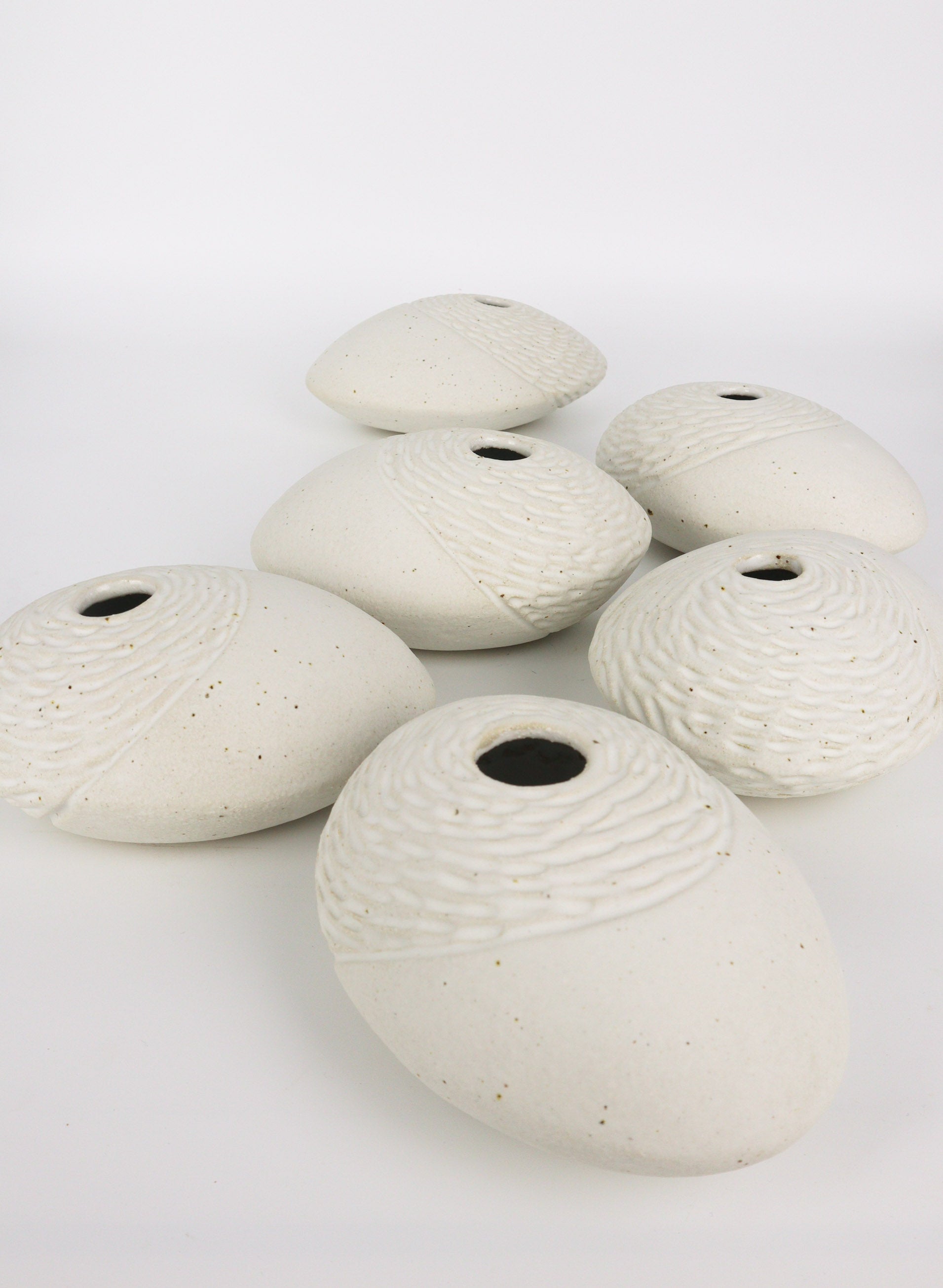 Forage Ceramic Vase Creamy White Oval Egg