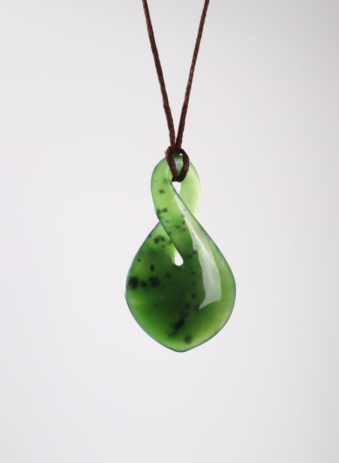 Single Twist Pounamu Pendant